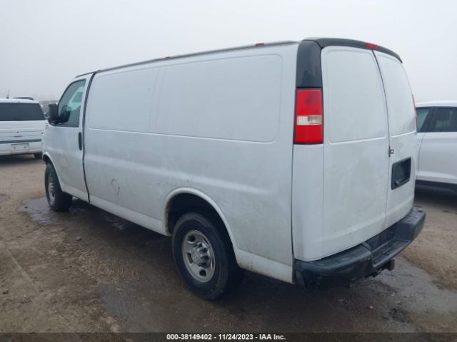 Photo 2 VIN: 1GCWGFCF6F1258339 - CHEVROLET EXPRESS 2500 