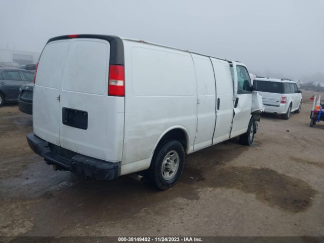 Photo 3 VIN: 1GCWGFCF6F1258339 - CHEVROLET EXPRESS 2500 