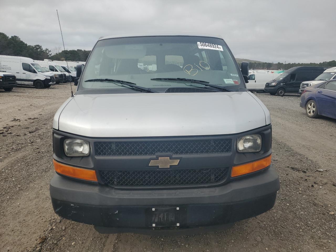 Photo 5 VIN: 1GCWGFCF6F1284018 - CHEVROLET EXPRESS 