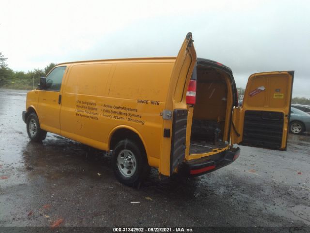 Photo 2 VIN: 1GCWGFCF7F1210977 - CHEVROLET EXPRESS CARGO VAN 