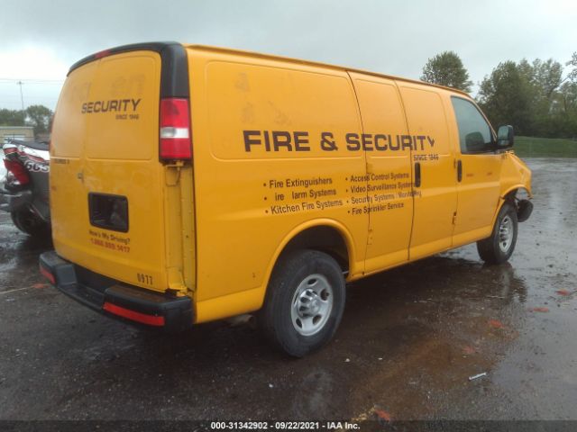 Photo 3 VIN: 1GCWGFCF7F1210977 - CHEVROLET EXPRESS CARGO VAN 