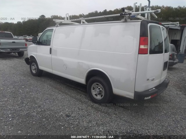 Photo 2 VIN: 1GCWGFCF8F1157819 - CHEVROLET EXPRESS CARGO VAN 