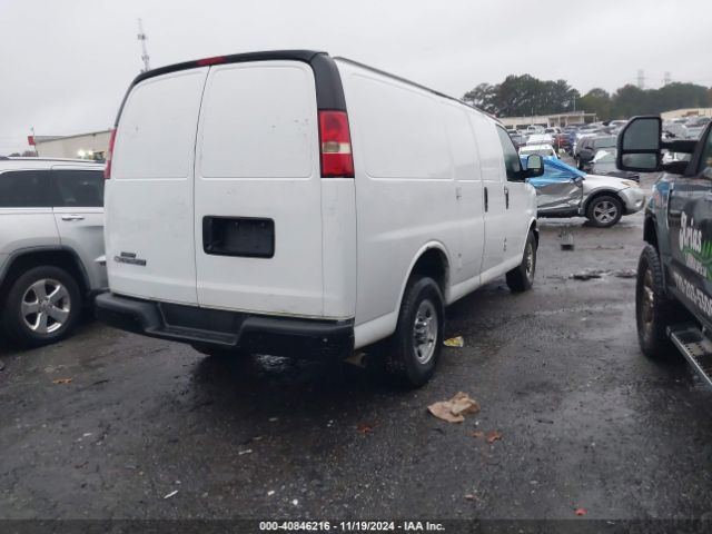 Photo 3 VIN: 1GCWGFCF8F1258102 - CHEVROLET EXPRESS 