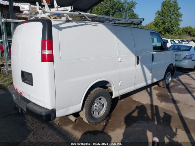 Photo 3 VIN: 1GCWGFCF9F1155500 - CHEVROLET EXPRESS 