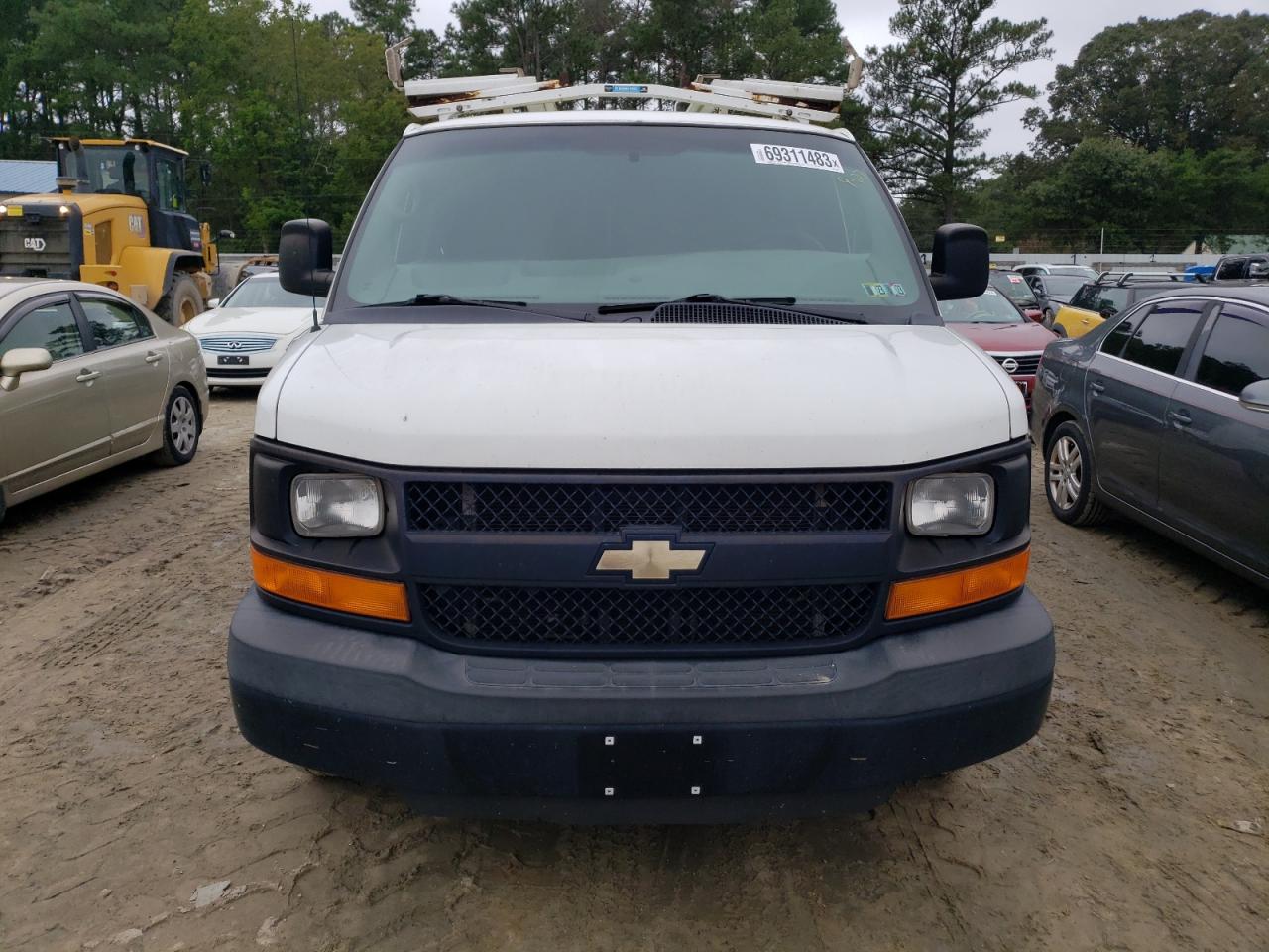 Photo 4 VIN: 1GCWGFCFXF1135854 - CHEVROLET EXPRESS 