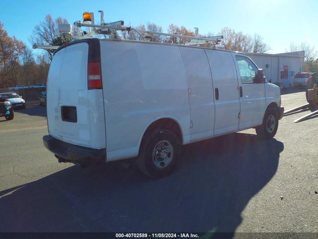 Photo 3 VIN: 1GCWGFCFXF1152525 - CHEVROLET EXPRESS 