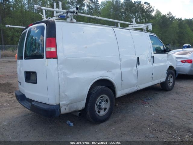 Photo 3 VIN: 1GCWGFCFXF1171253 - CHEVROLET EXPRESS 2500 