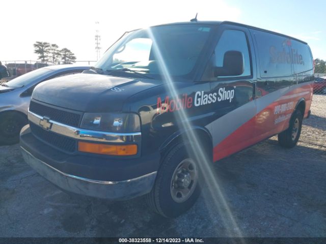 Photo 1 VIN: 1GCWGFCFXF1176873 - CHEVROLET EXPRESS 2500 