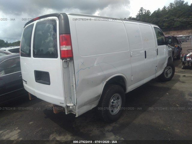 Photo 3 VIN: 1GCWGFCFXF1182513 - CHEVROLET EXPRESS CARGO VAN 