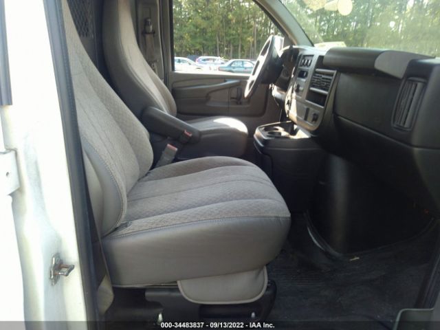 Photo 4 VIN: 1GCWGFCFXF1284510 - CHEVROLET EXPRESS CARGO VAN 