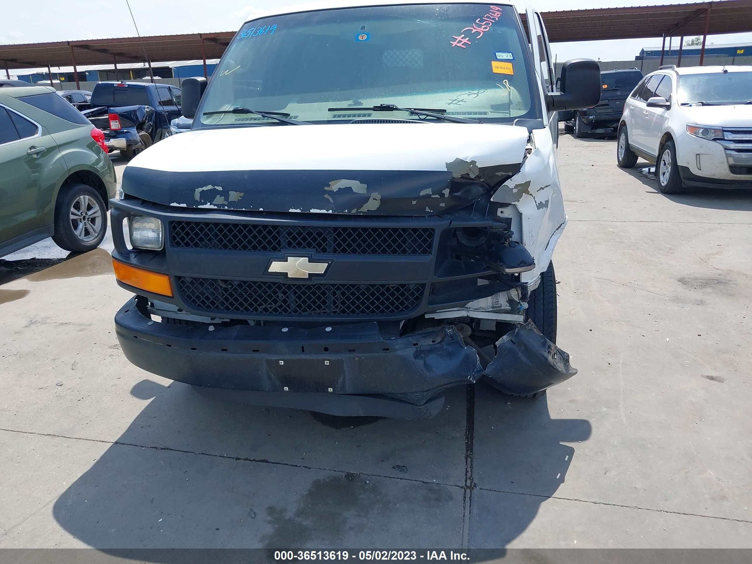 Photo 5 VIN: 1GCWGFFA1B1151256 - CHEVROLET EXPRESS 