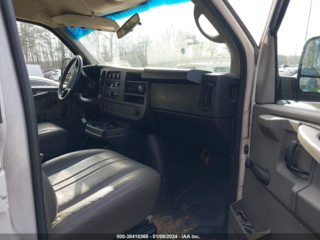 Photo 4 VIN: 1GCWGFFA4B1160310 - CHEVROLET EXPRESS 2500 