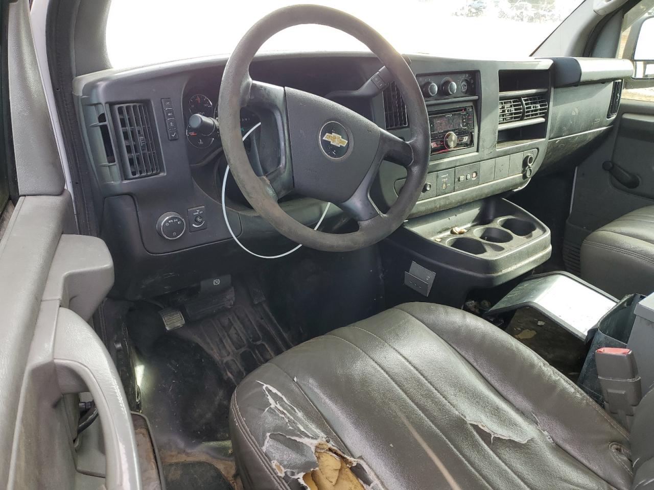 Photo 7 VIN: 1GCWGFFA4D1167518 - CHEVROLET EXPRESS 