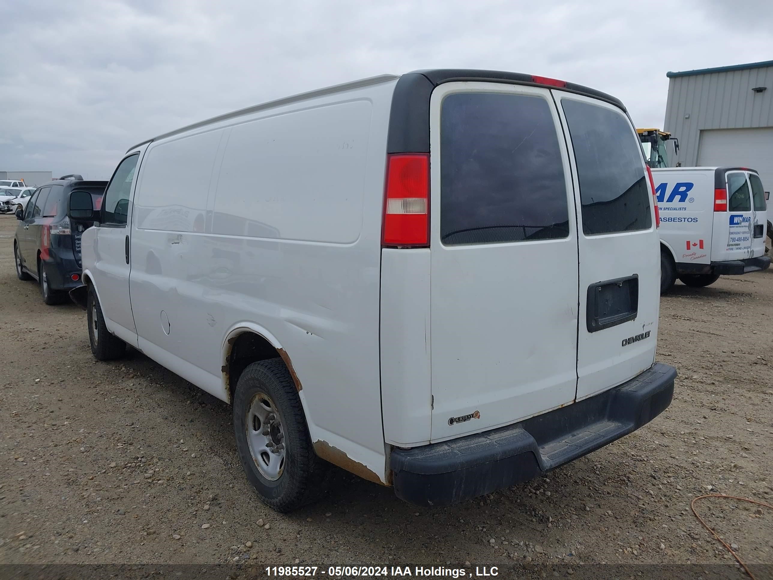 Photo 2 VIN: 1GCWGFFA5C1147955 - CHEVROLET EXPRESS 