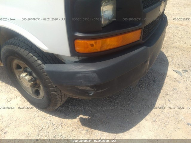 Photo 5 VIN: 1GCWGFFA6D1113329 - CHEVROLET EXPRESS CARGO VAN 