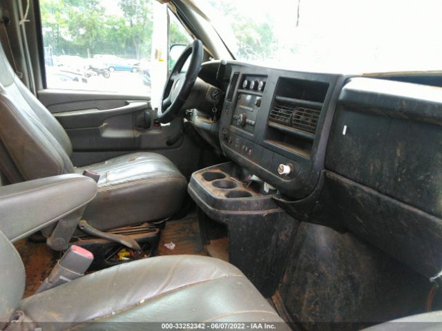 Photo 4 VIN: 1GCWGFFA9D1110246 - CHEVROLET EXPRESS CARGO VAN 