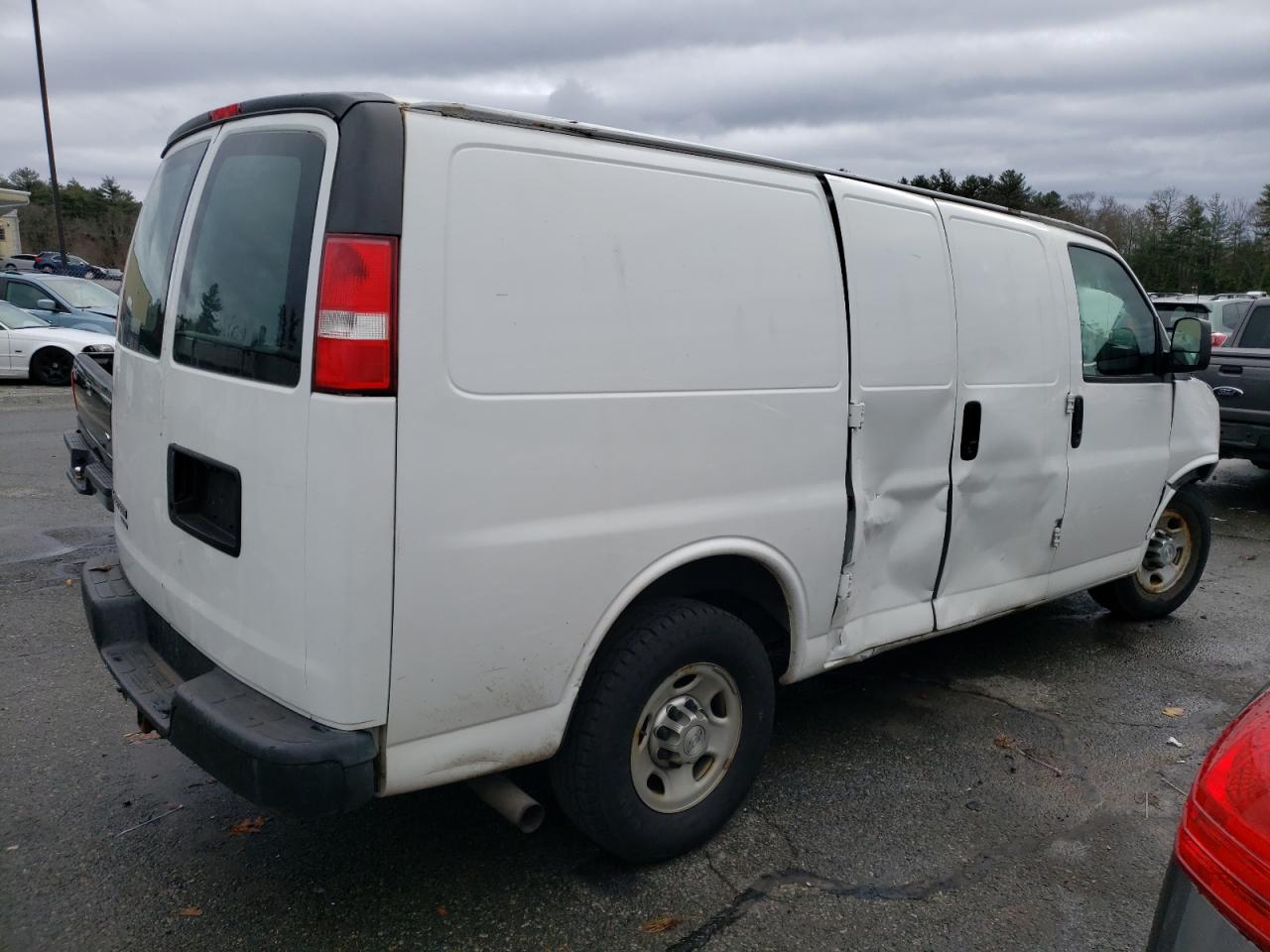 Photo 2 VIN: 1GCWGFFF0F1221850 - CHEVROLET EXPRESS 