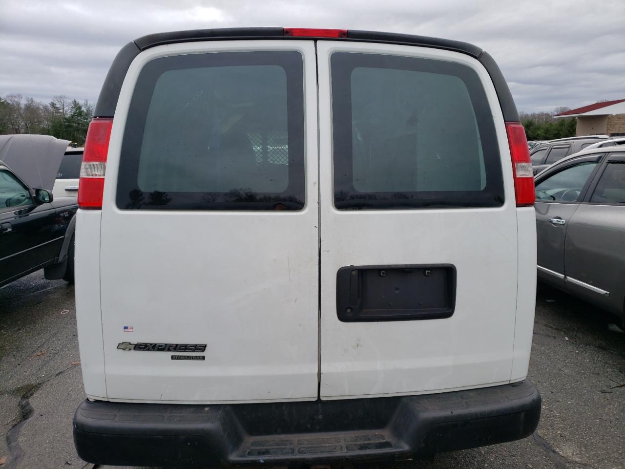 Photo 5 VIN: 1GCWGFFF0F1221850 - CHEVROLET EXPRESS 