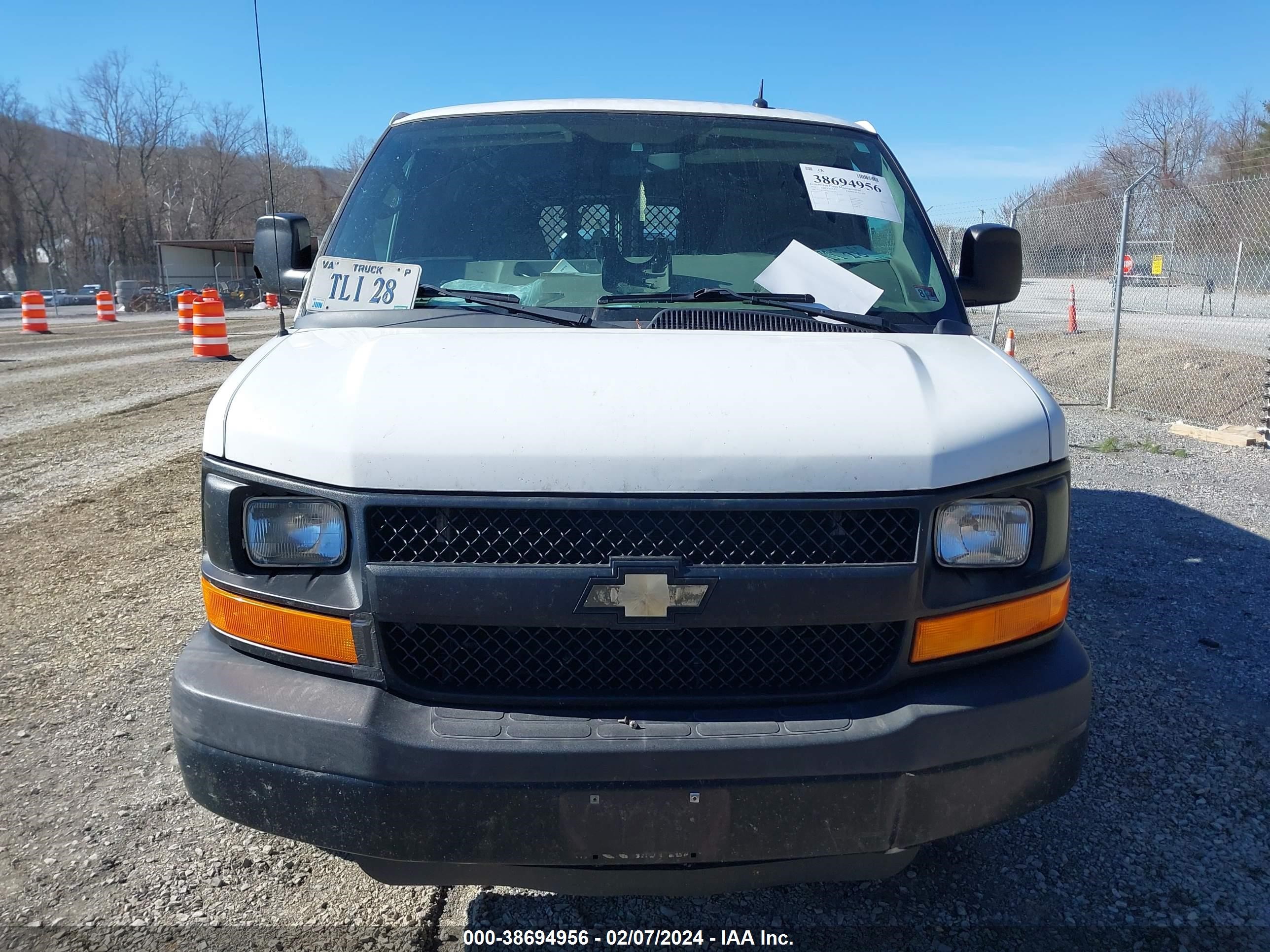 Photo 11 VIN: 1GCWGFFF4F1103137 - CHEVROLET EXPRESS 