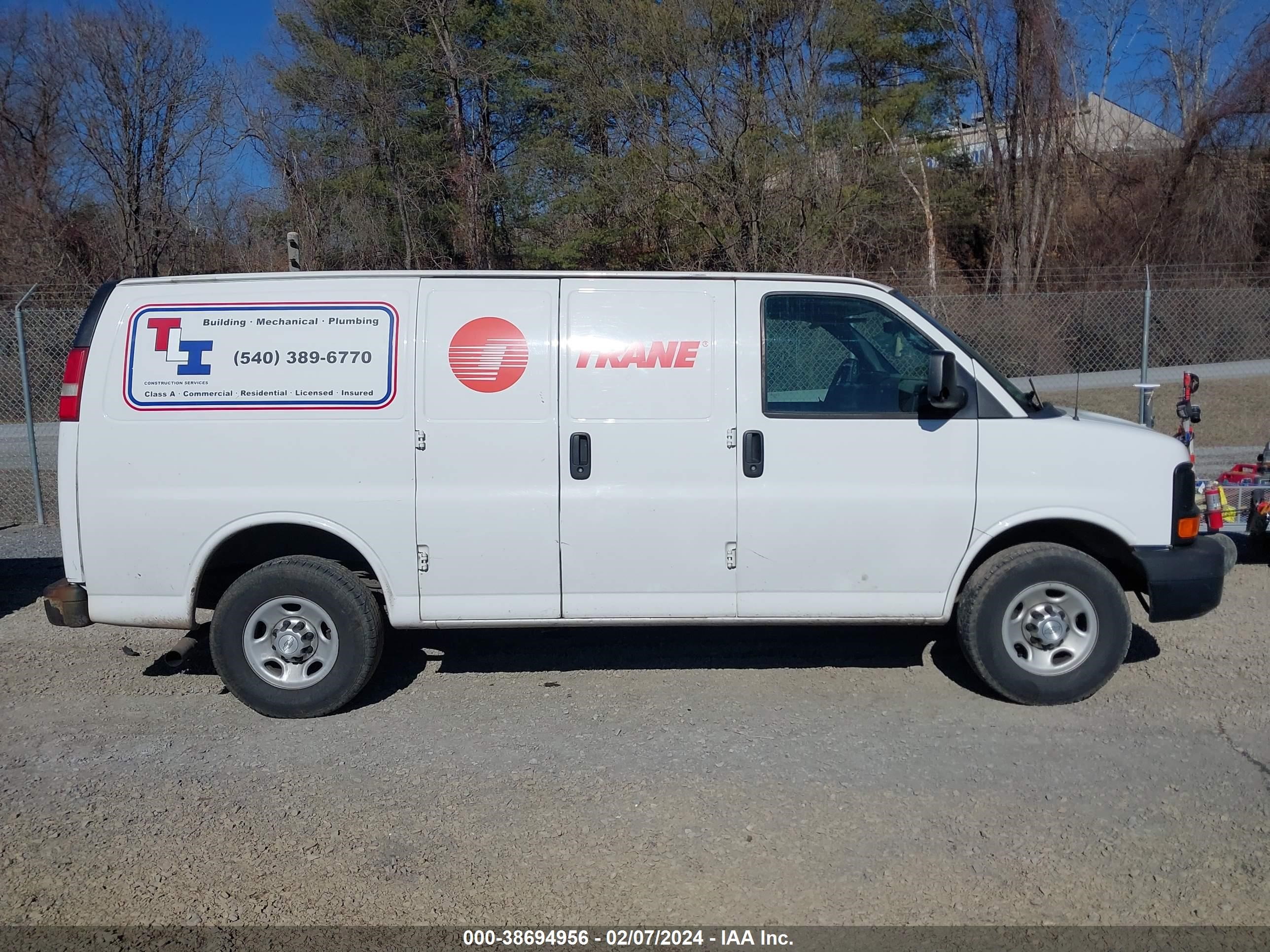 Photo 12 VIN: 1GCWGFFF4F1103137 - CHEVROLET EXPRESS 