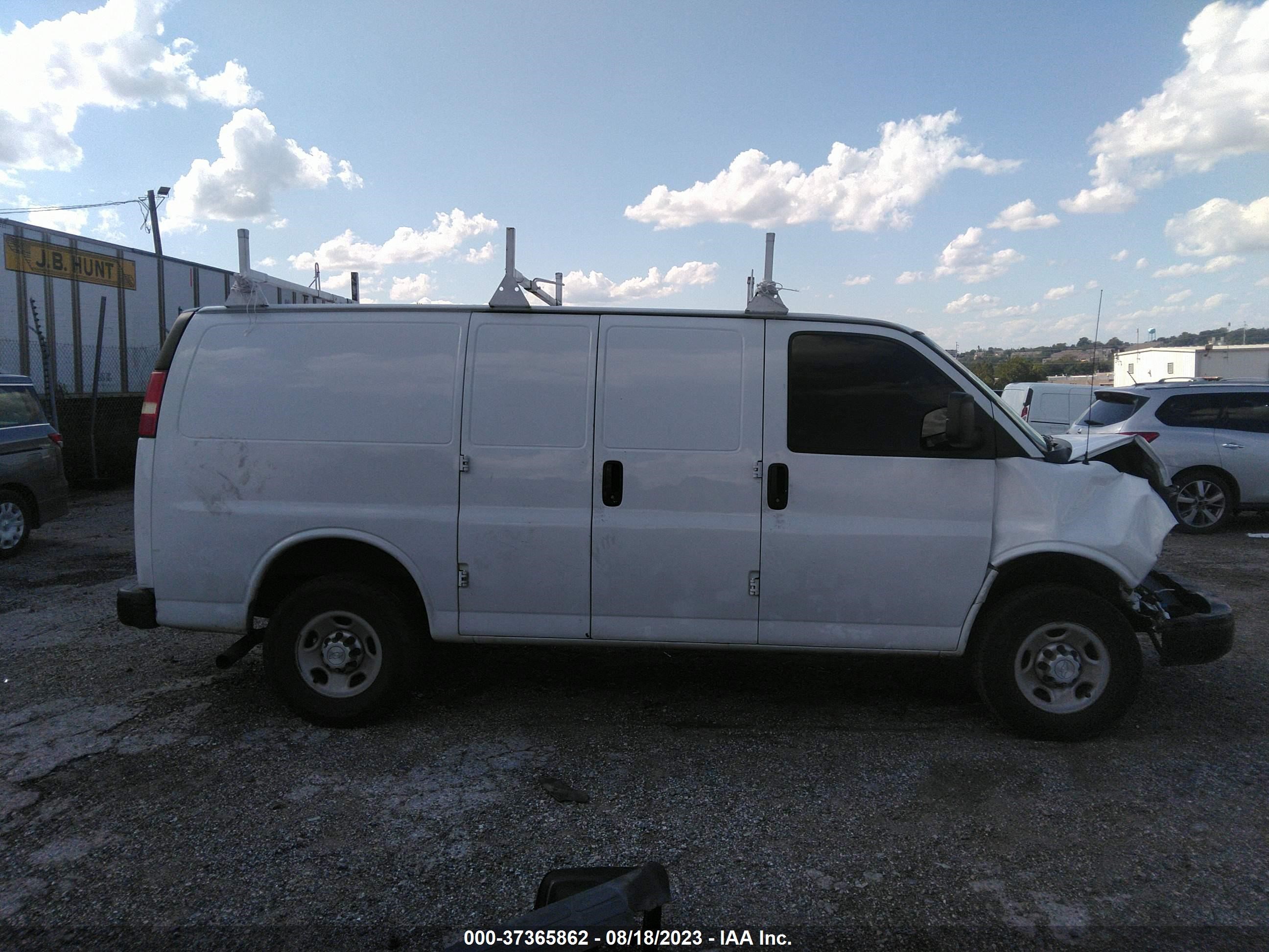 Photo 13 VIN: 1GCWGFFF4F1106586 - CHEVROLET EXPRESS 