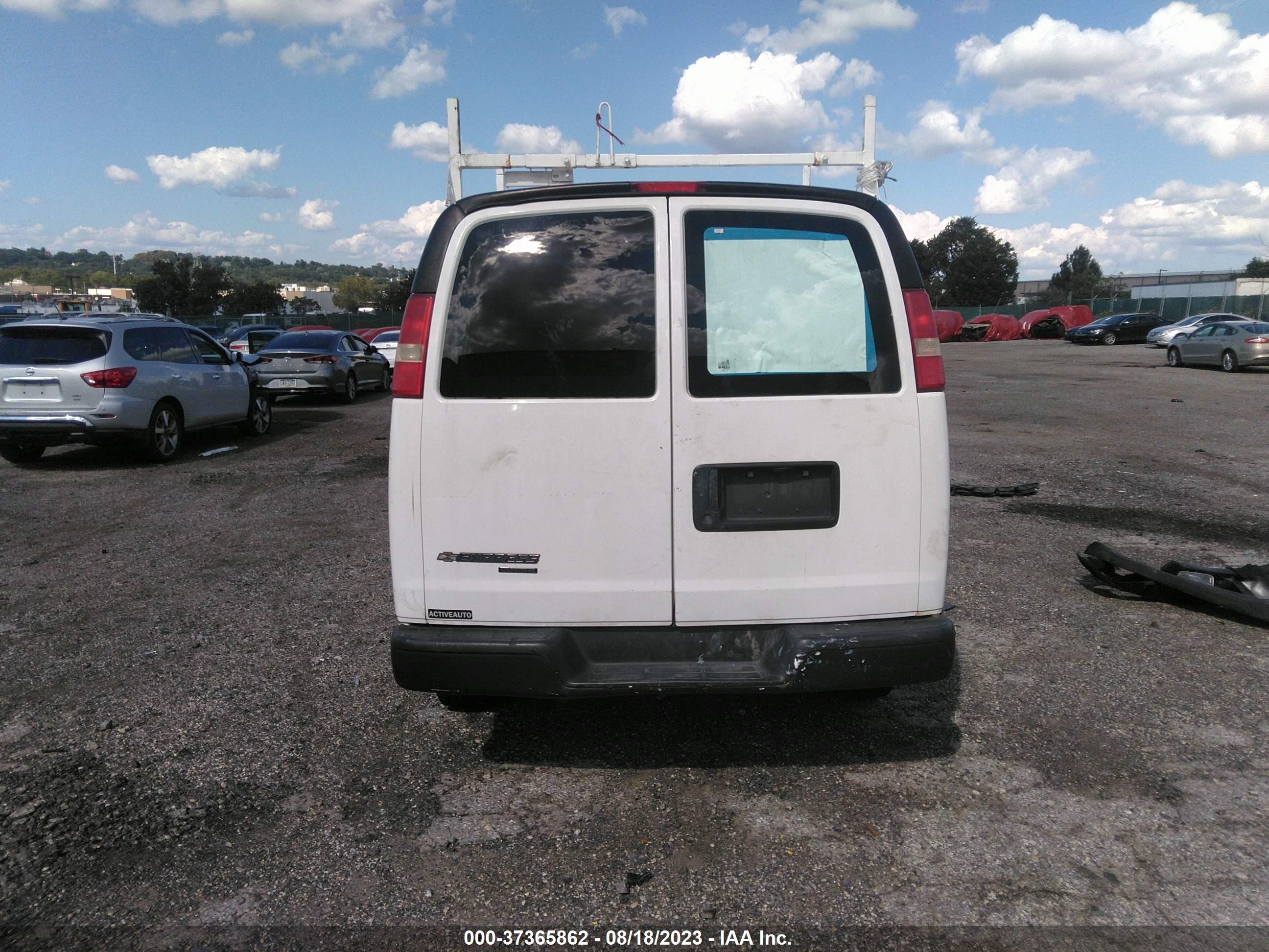 Photo 16 VIN: 1GCWGFFF4F1106586 - CHEVROLET EXPRESS 