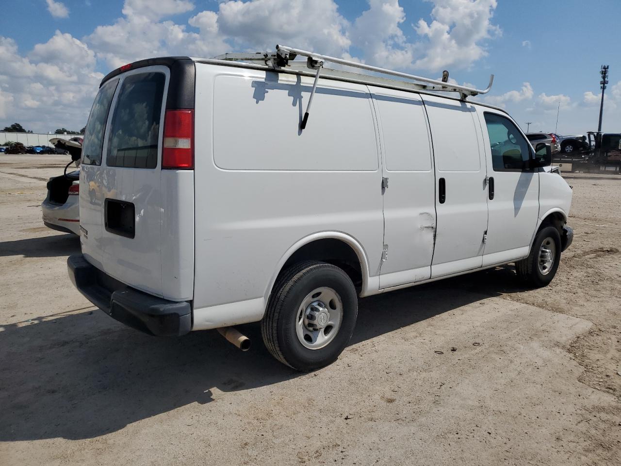 Photo 2 VIN: 1GCWGFFF9F1224178 - CHEVROLET EXPRESS 