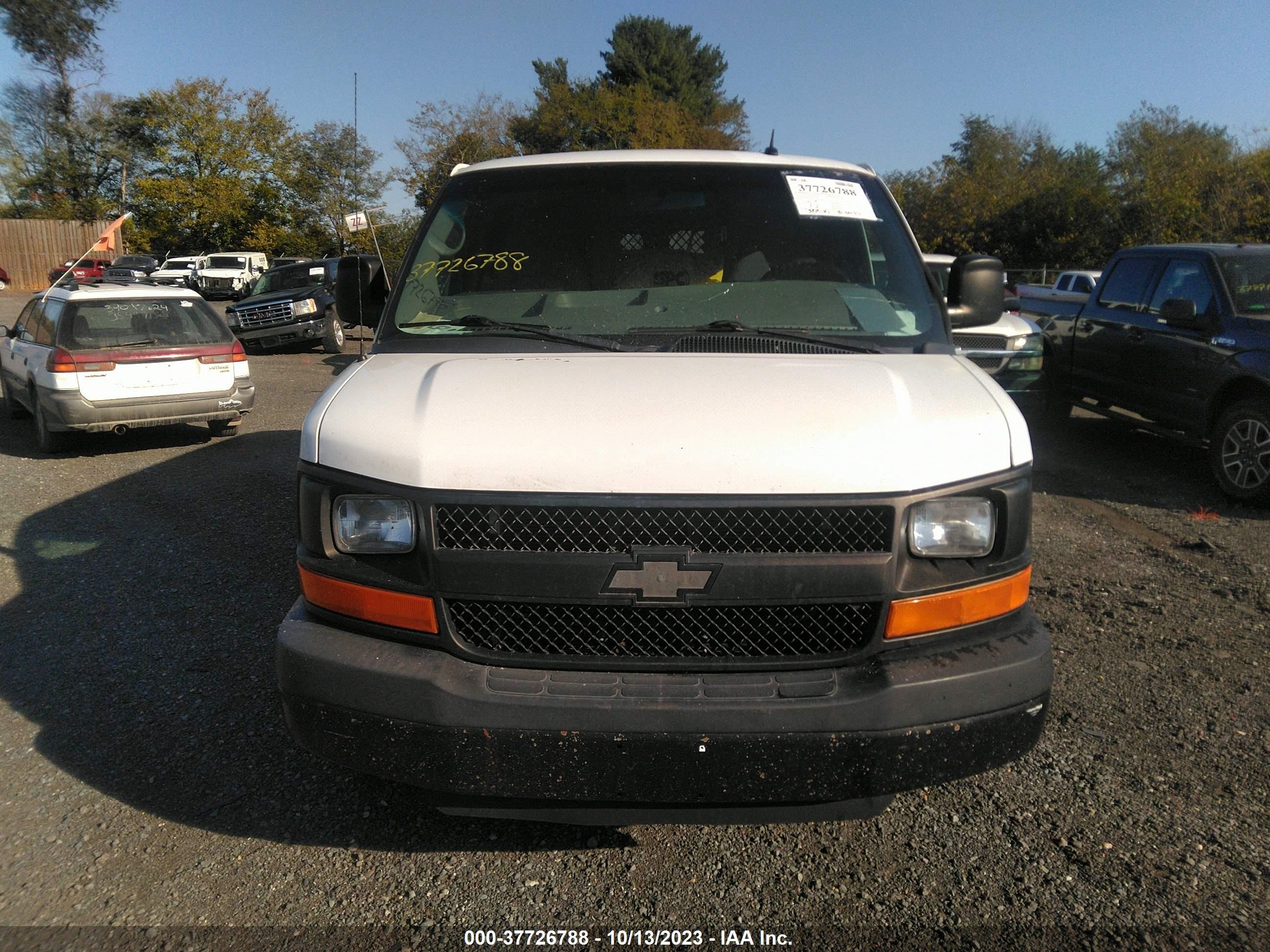 Photo 11 VIN: 1GCWGFFFXF1172284 - CHEVROLET EXPRESS 