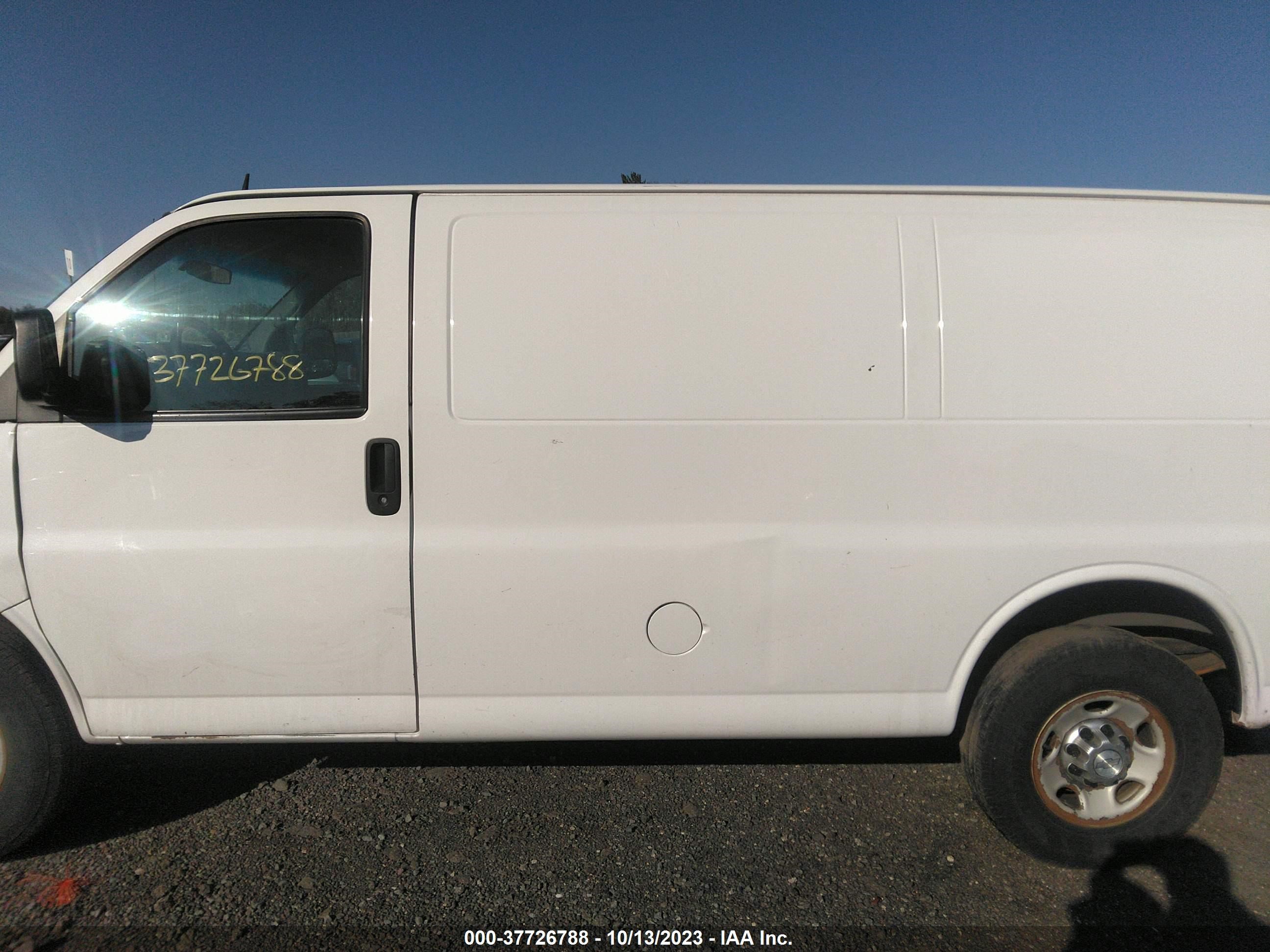 Photo 13 VIN: 1GCWGFFFXF1172284 - CHEVROLET EXPRESS 