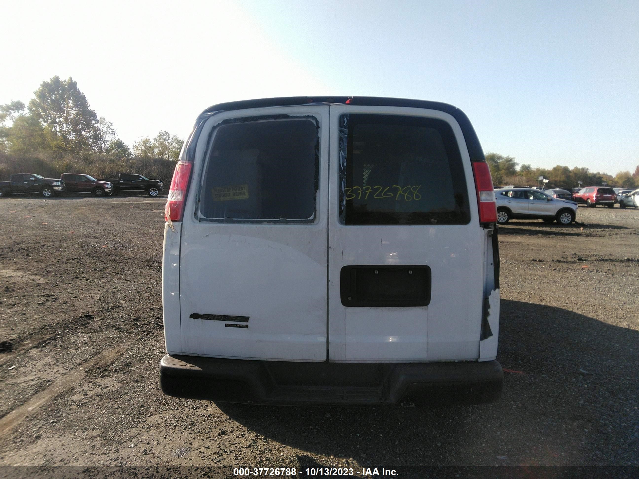 Photo 15 VIN: 1GCWGFFFXF1172284 - CHEVROLET EXPRESS 