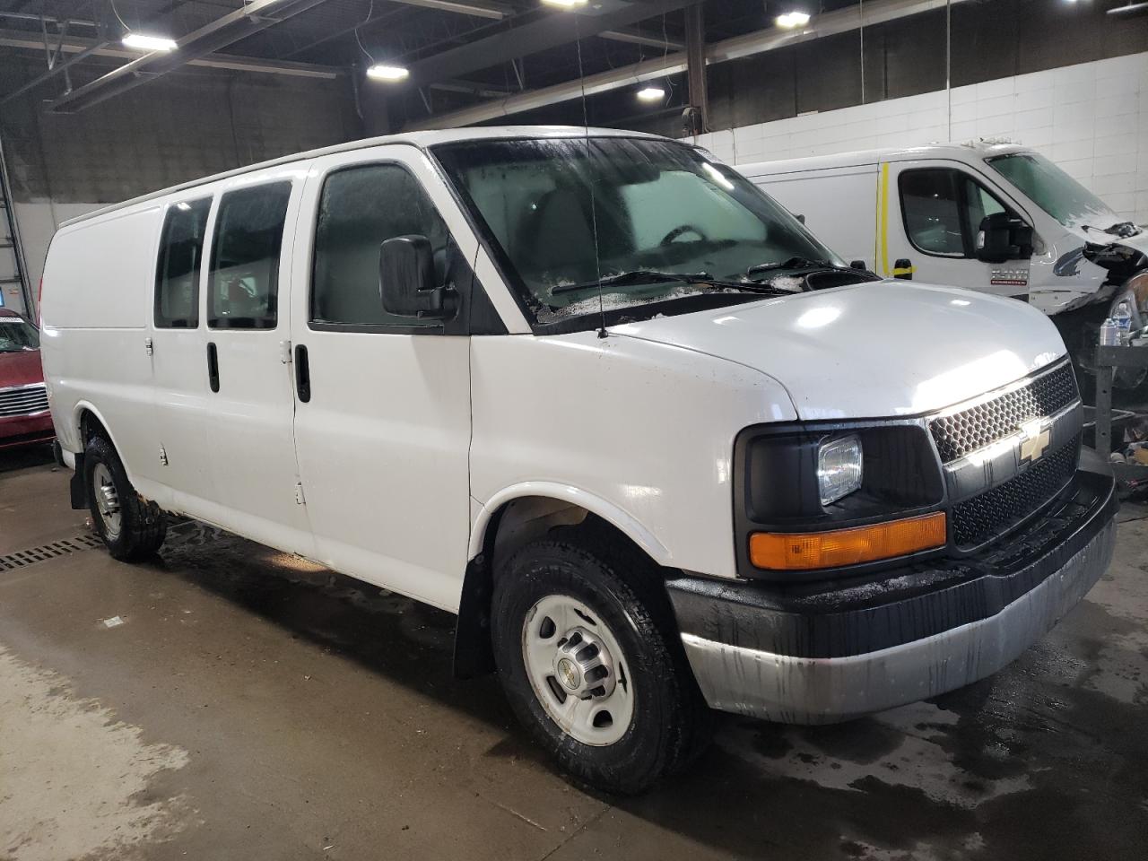 Photo 3 VIN: 1GCWGGBA5C1151824 - CHEVROLET EXPRESS 