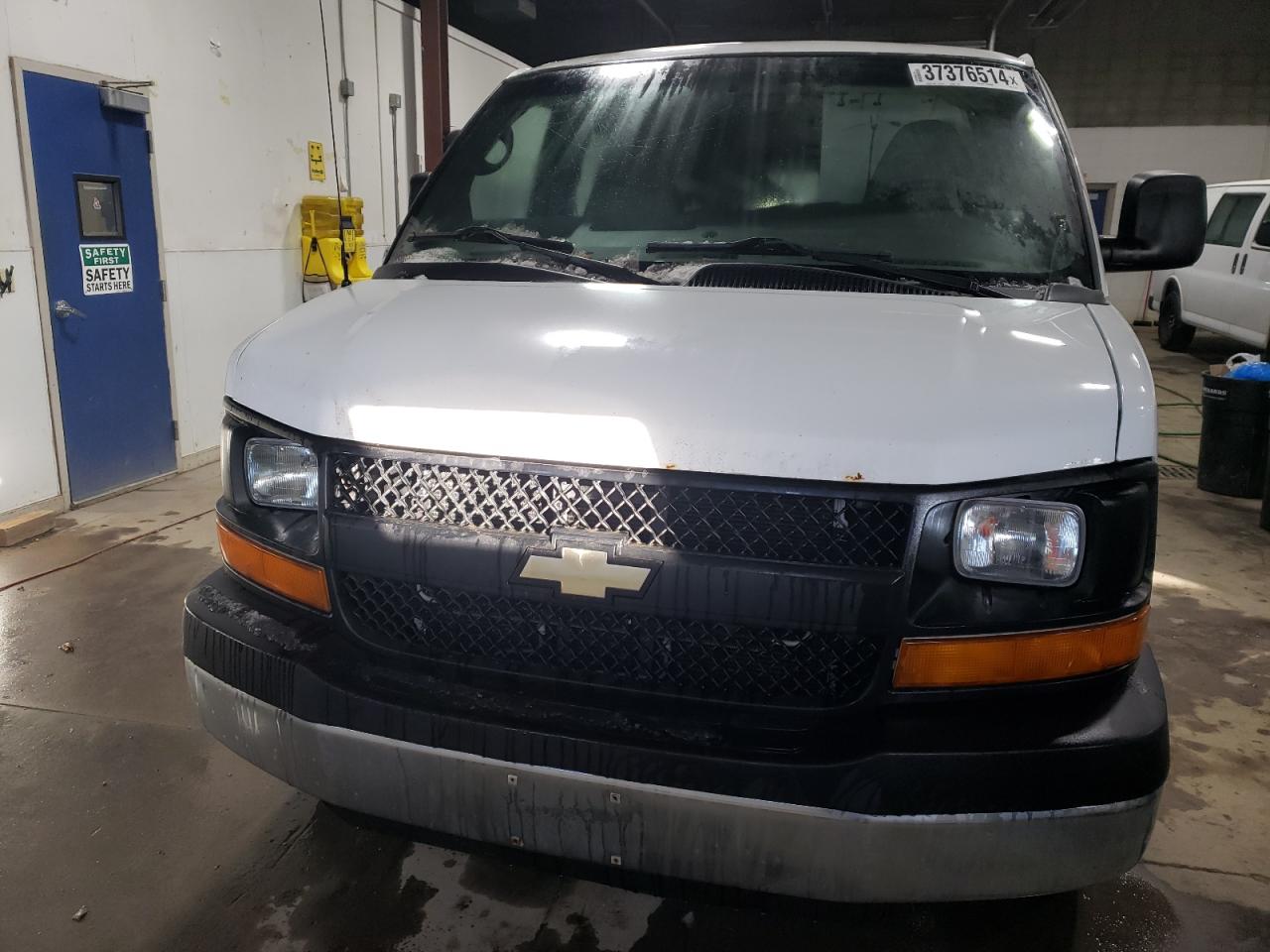 Photo 4 VIN: 1GCWGGBA5C1151824 - CHEVROLET EXPRESS 