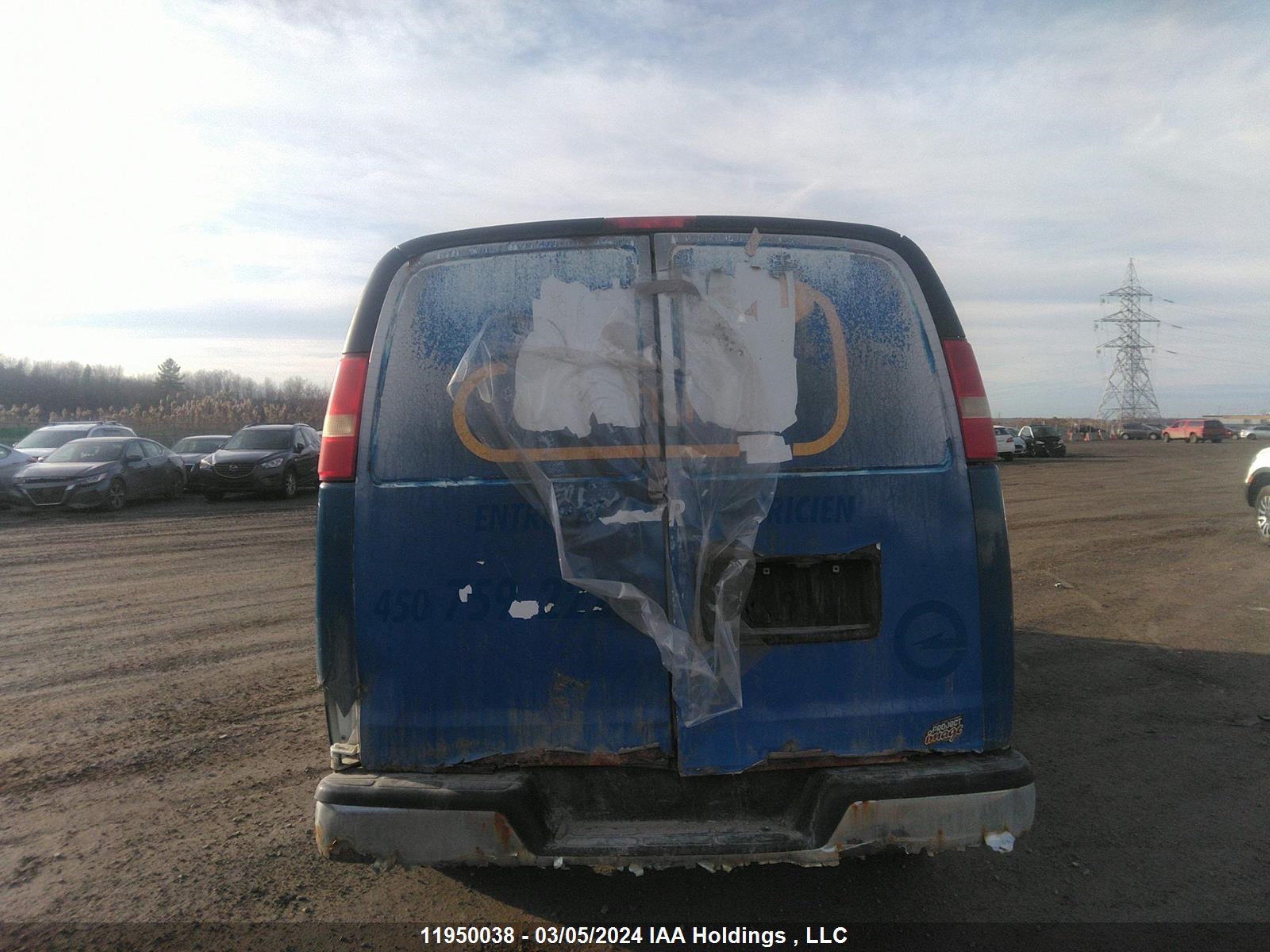 Photo 15 VIN: 1GCWGGBA9B1154126 - CHEVROLET EXPRESS 