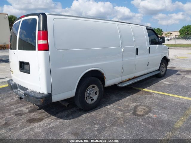 Photo 3 VIN: 1GCWGGCA2B1166746 - CHEVROLET EXPRESS CARGO VAN 