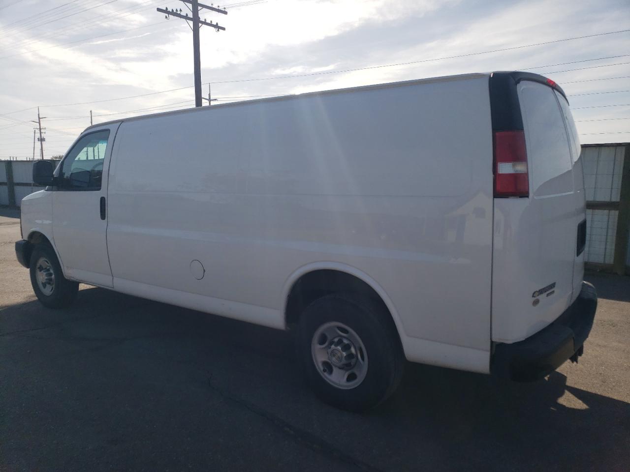 Photo 1 VIN: 1GCWGGCA7E1212320 - CHEVROLET EXPRESS 