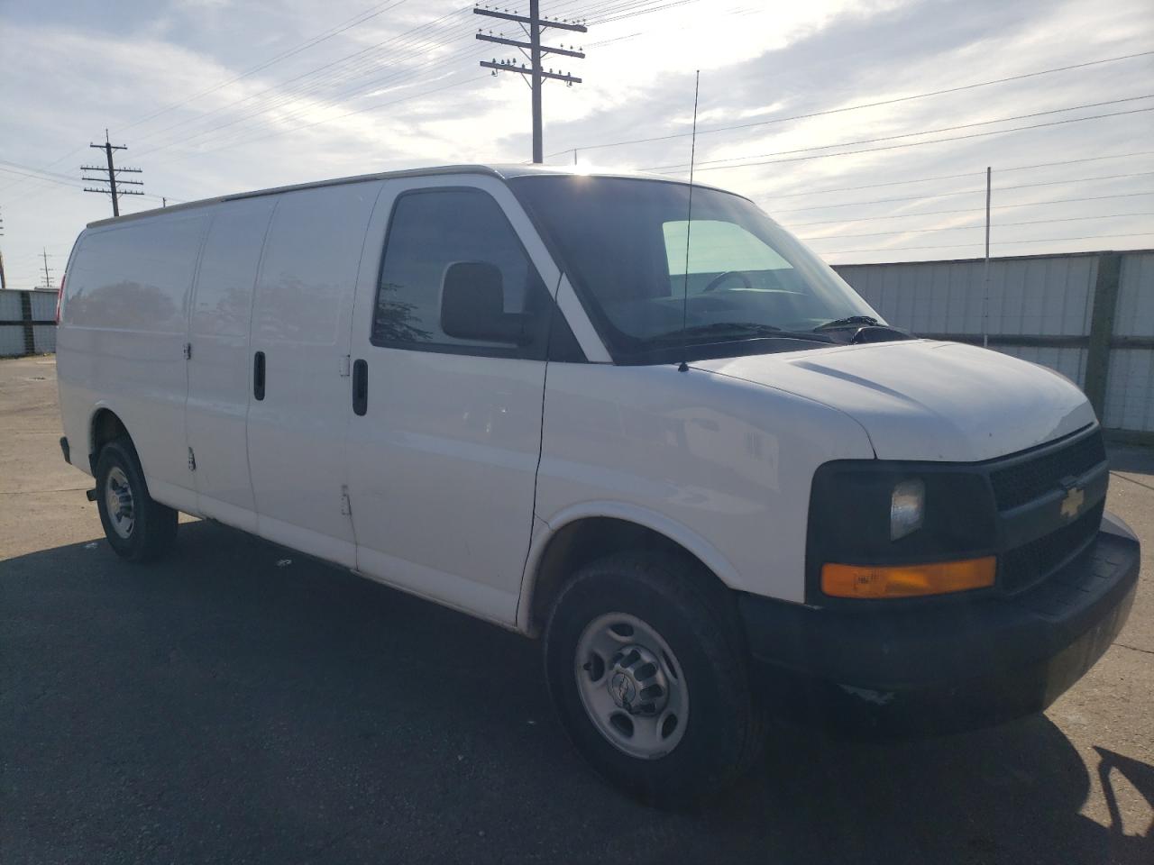 Photo 3 VIN: 1GCWGGCA7E1212320 - CHEVROLET EXPRESS 