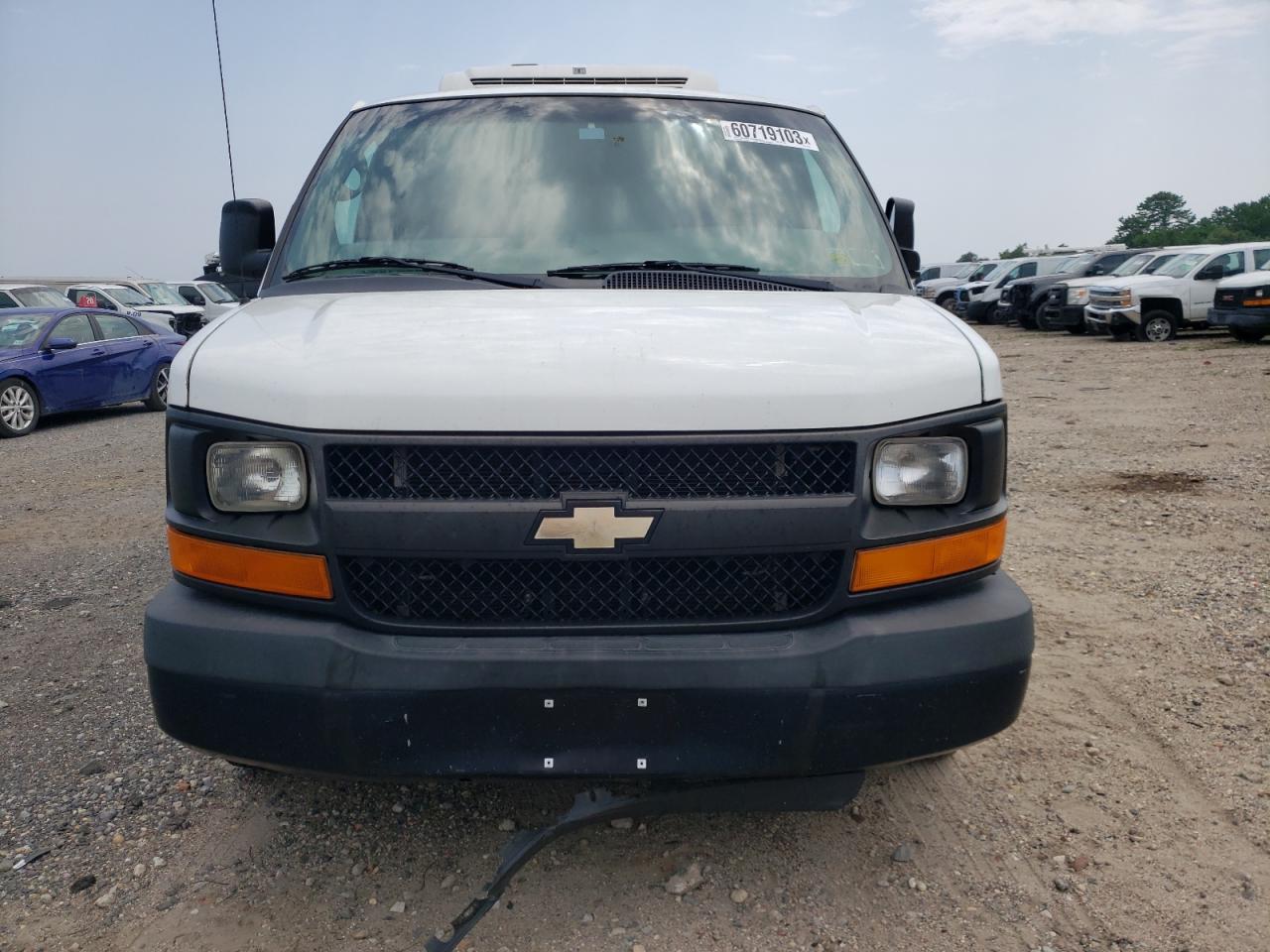 Photo 4 VIN: 1GCWGGCF0F1139160 - CHEVROLET EXPRESS 