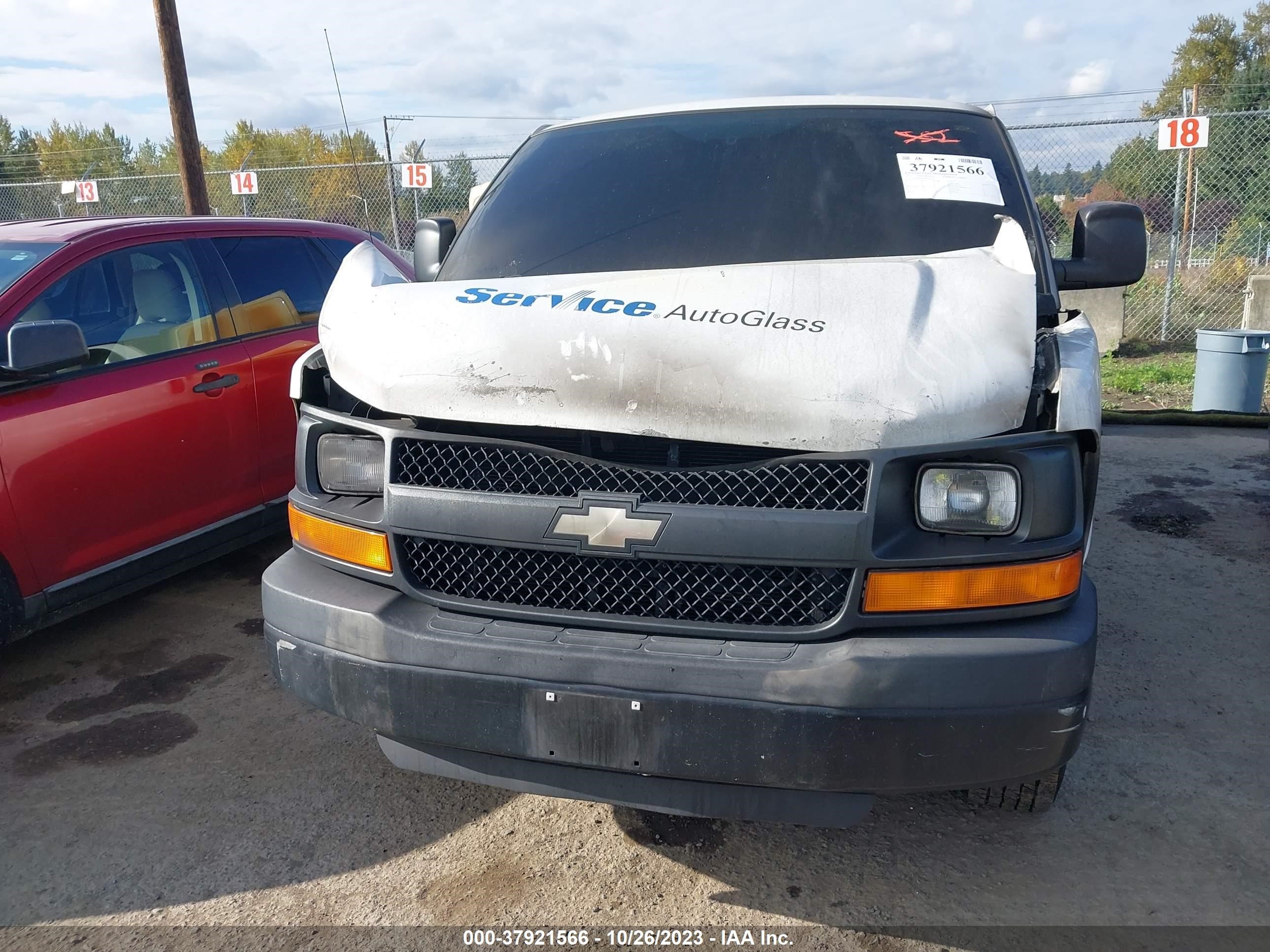 Photo 10 VIN: 1GCWGGCF4F1164174 - CHEVROLET EXPRESS 