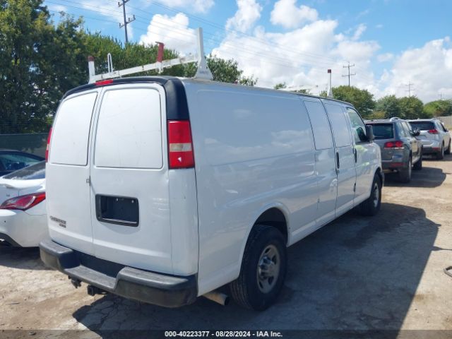 Photo 3 VIN: 1GCWGGCFSF1146167 - CHEVROLET EXPRESS 