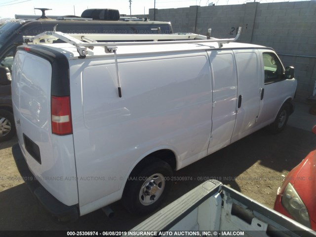 Photo 3 VIN: 1GCWGGCG0D1144963 - CHEVROLET EXPRESS CARGO VAN 