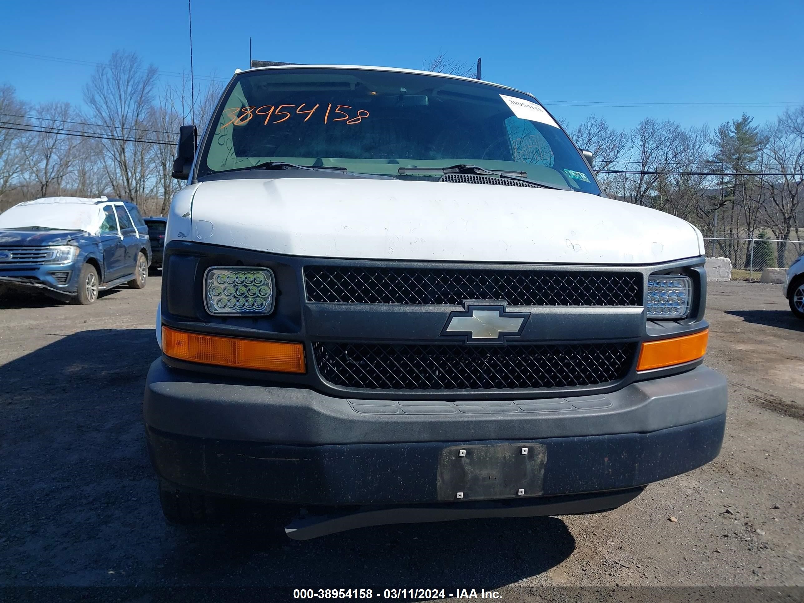 Photo 13 VIN: 1GCWGGCG5B1188471 - CHEVROLET EXPRESS 2500 