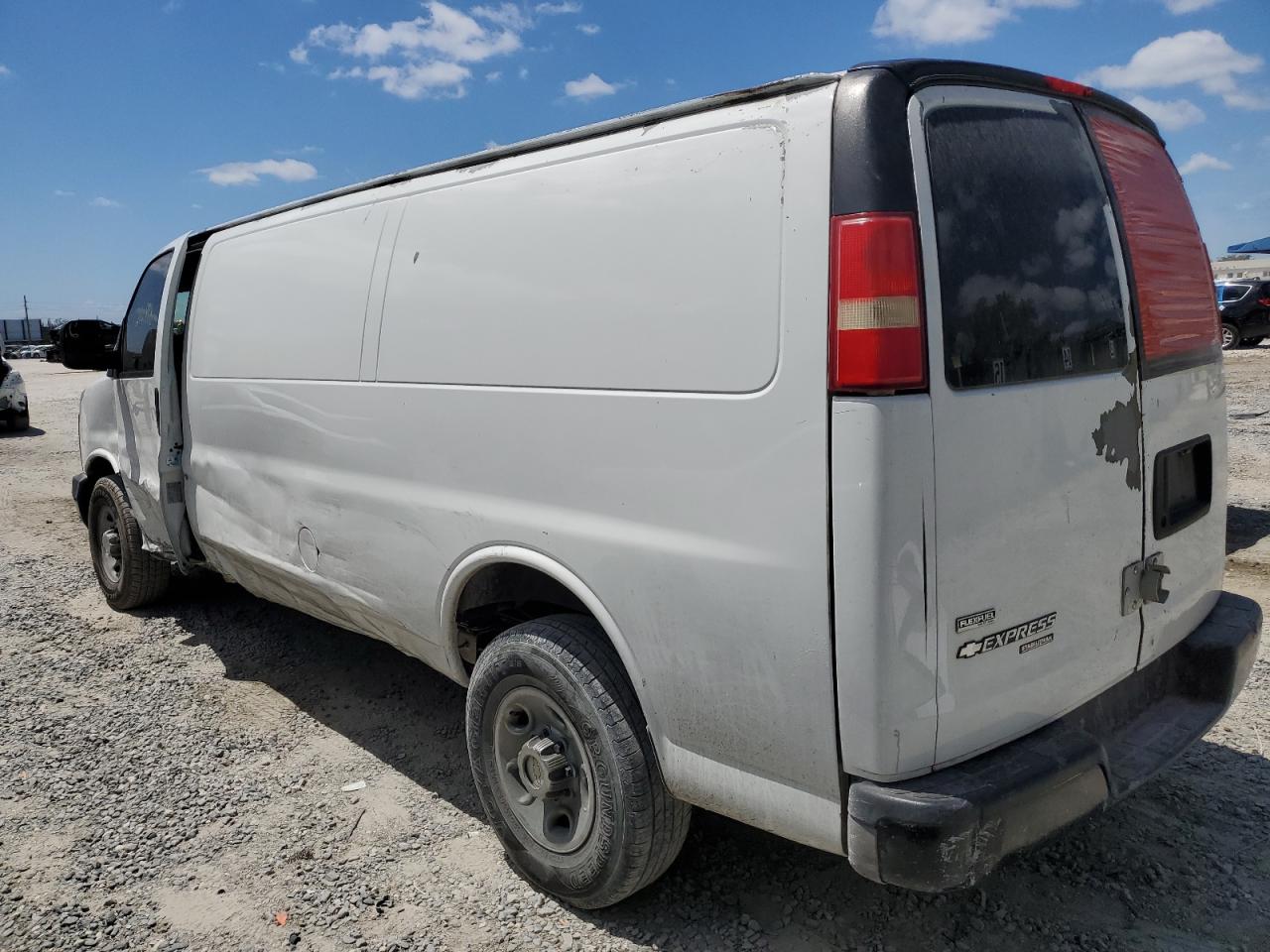 Photo 1 VIN: 1GCWGGFAXB1132775 - CHEVROLET EXPRESS 