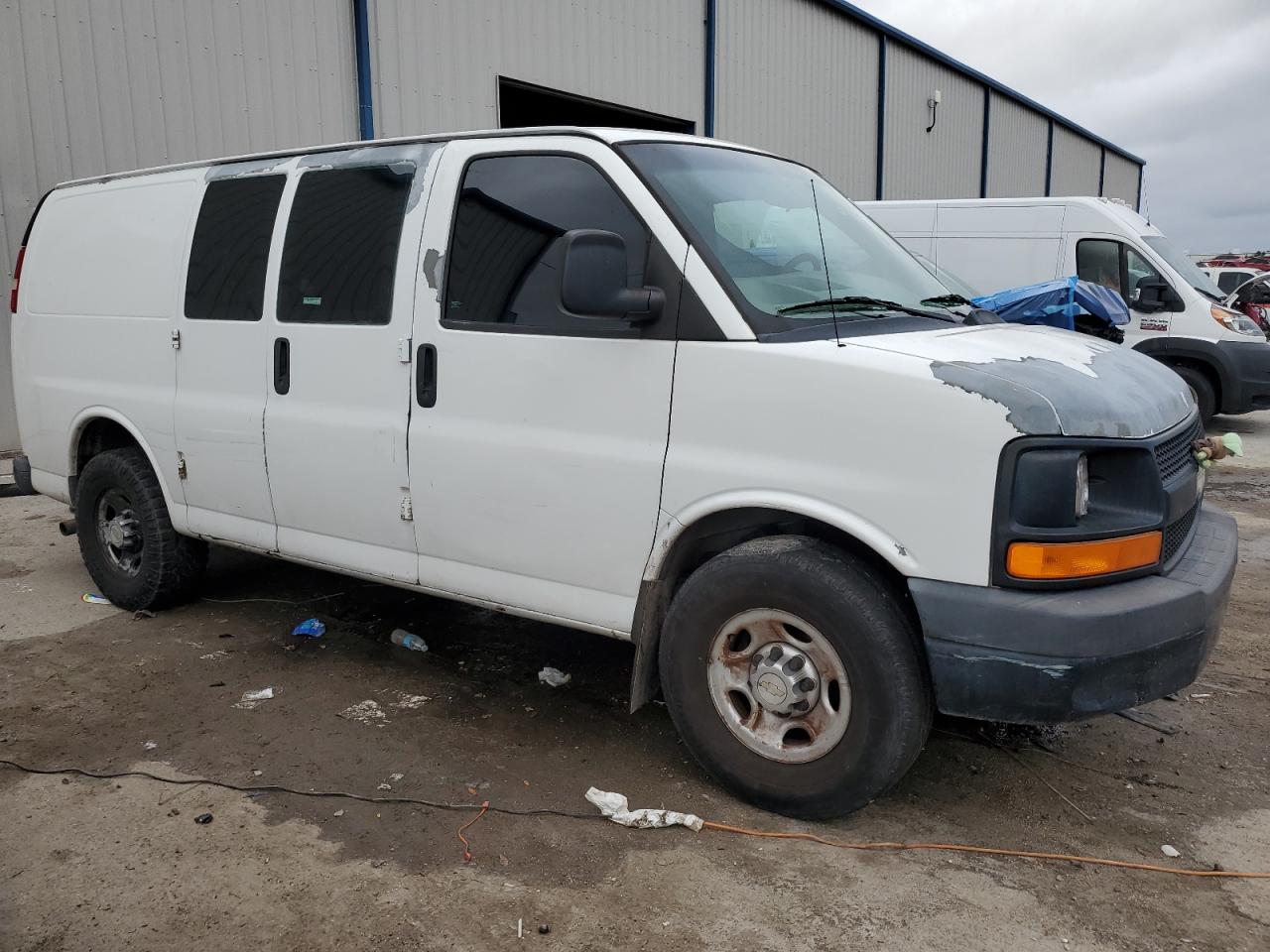 Photo 3 VIN: 1GCZGFAA6A1159288 - CHEVROLET EXPRESS 