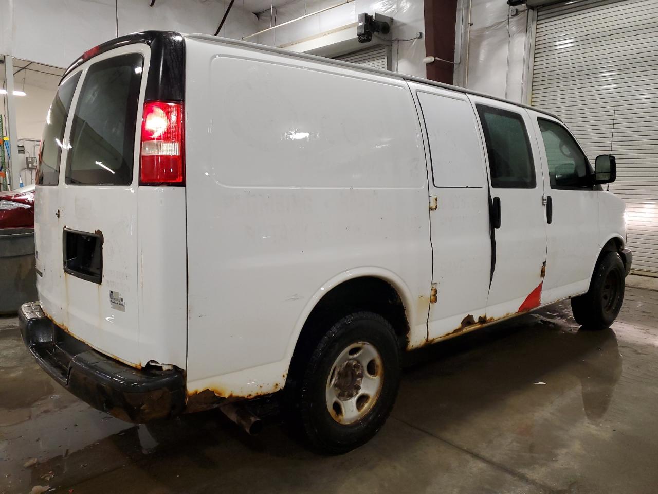 Photo 2 VIN: 1GCZGFBA3A1182946 - CHEVROLET EXPRESS 