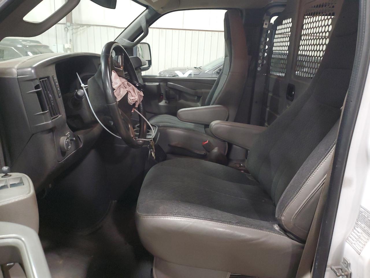 Photo 6 VIN: 1GCZGGFGXG1246820 - CHEVROLET EXPRESS 