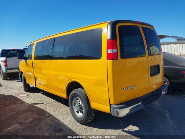 Photo 2 VIN: 1GCZGHFF0H1172886 - CHEVROLET EXPRESS 3500 