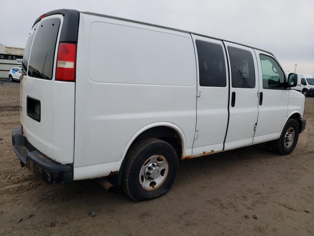 Photo 2 VIN: 1GCZGTCG9B1145368 - CHEVROLET EXPRESS 