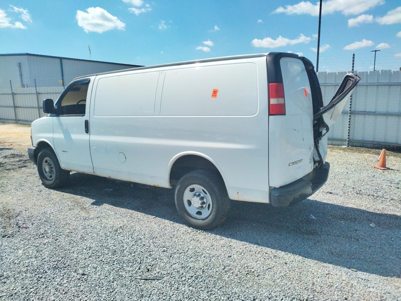 Photo 1 VIN: 1GCZGTCL6B1190460 - CHEVROLET EXPRESS 