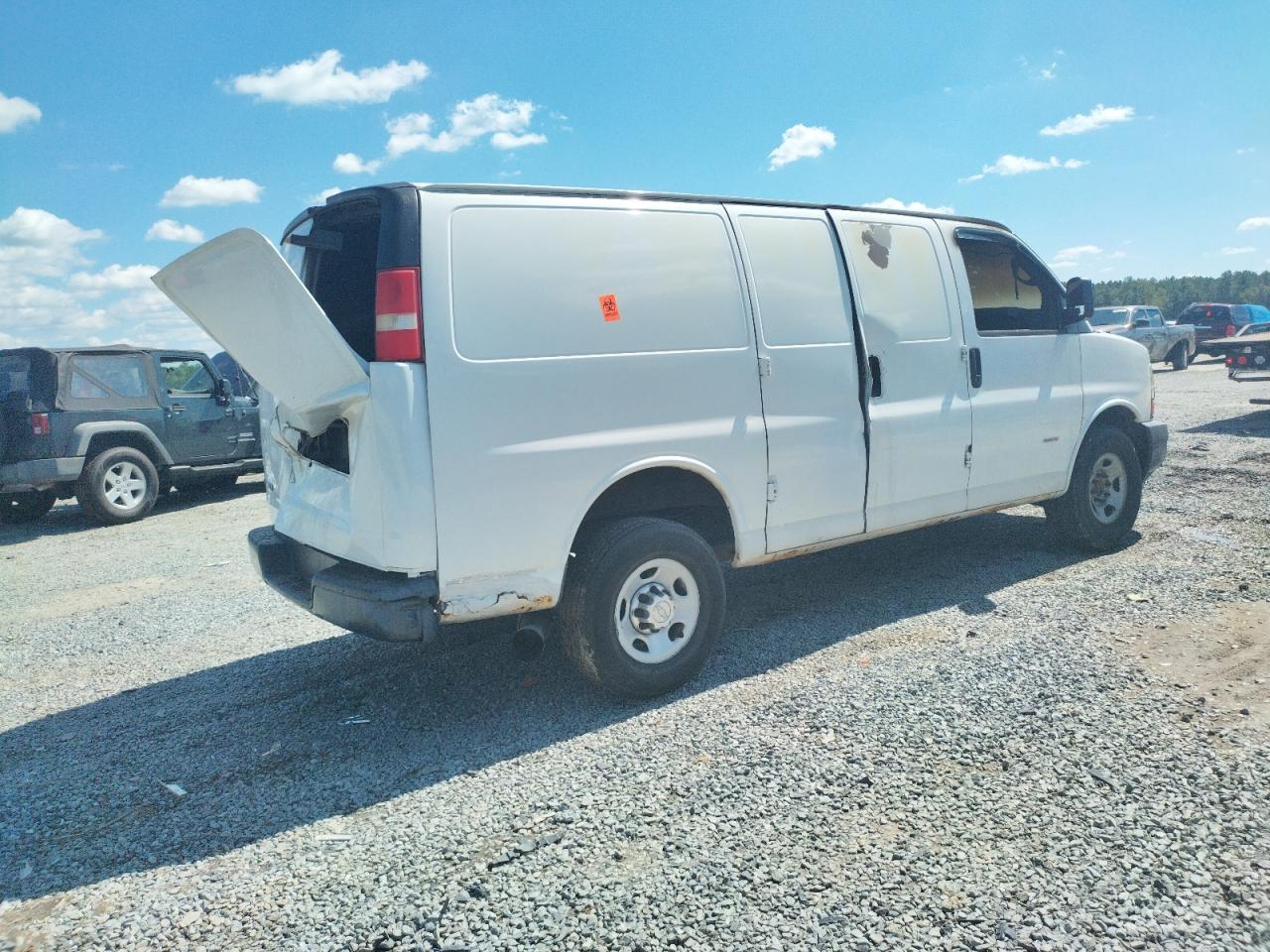 Photo 2 VIN: 1GCZGTCL6B1190460 - CHEVROLET EXPRESS 