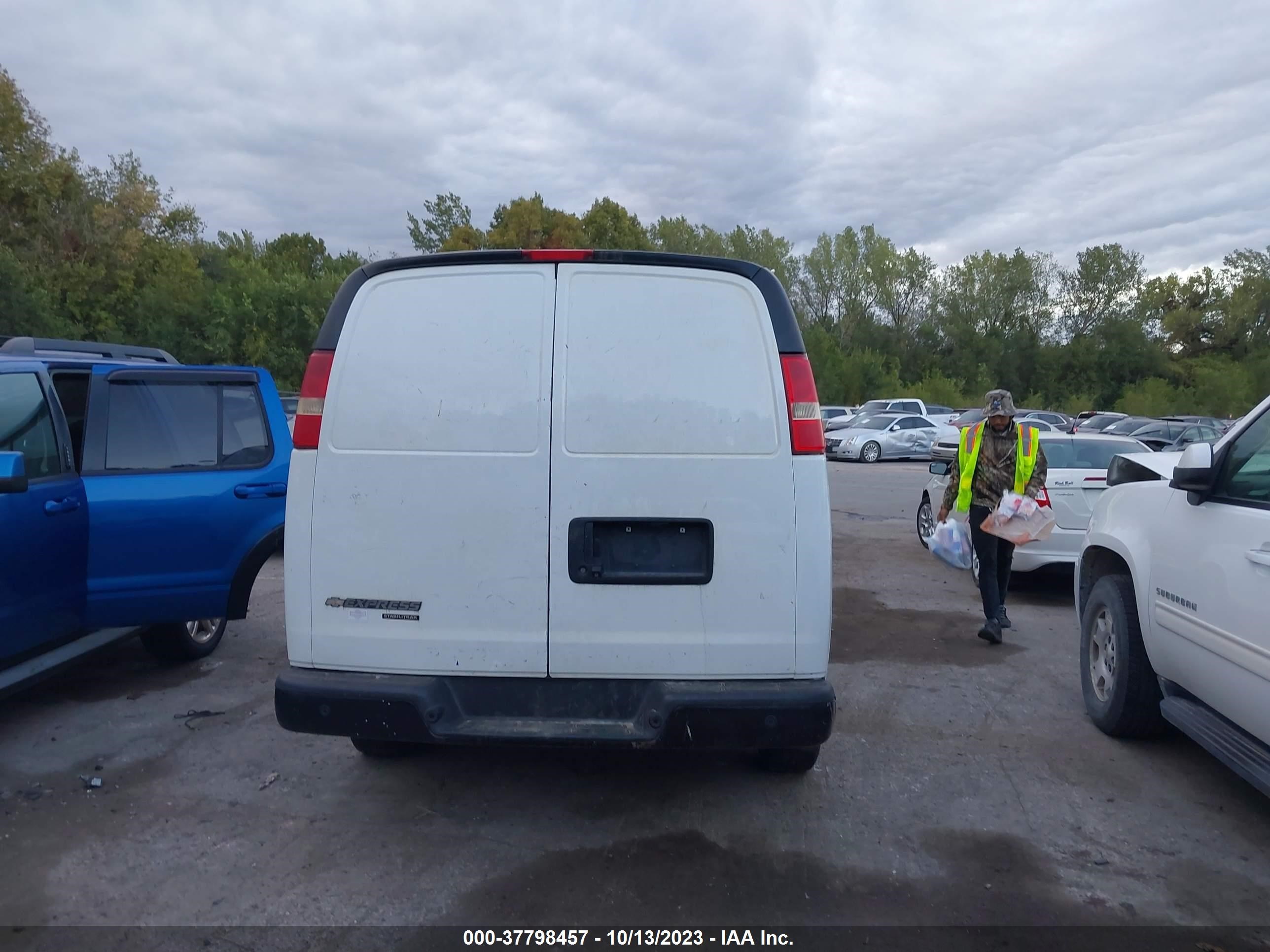 Photo 14 VIN: 1GCZGUCG1E1202608 - CHEVROLET EXPRESS 